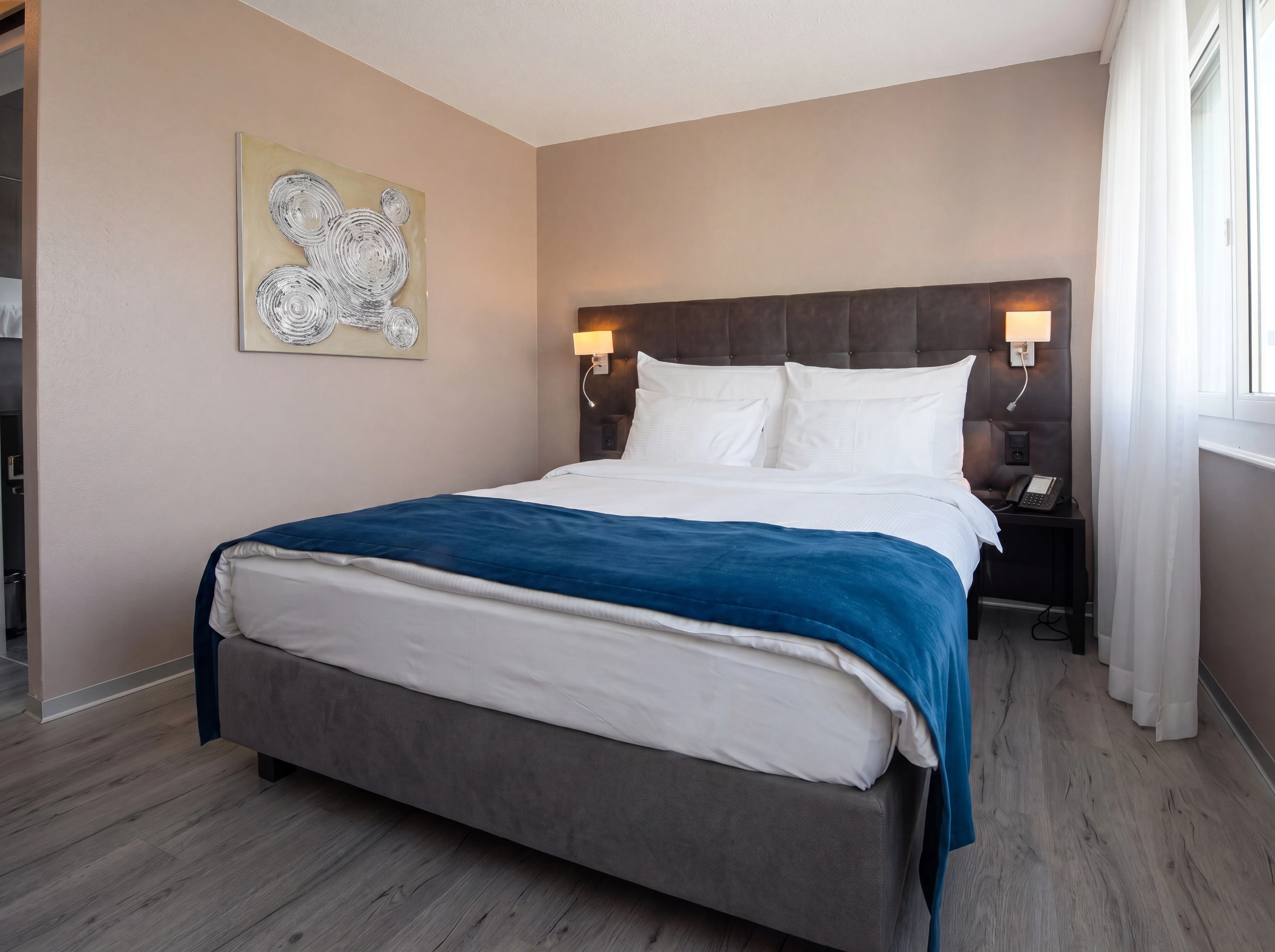 Classic Grandlit mit Queensize-Bett, Hotel Belair Wallisellen